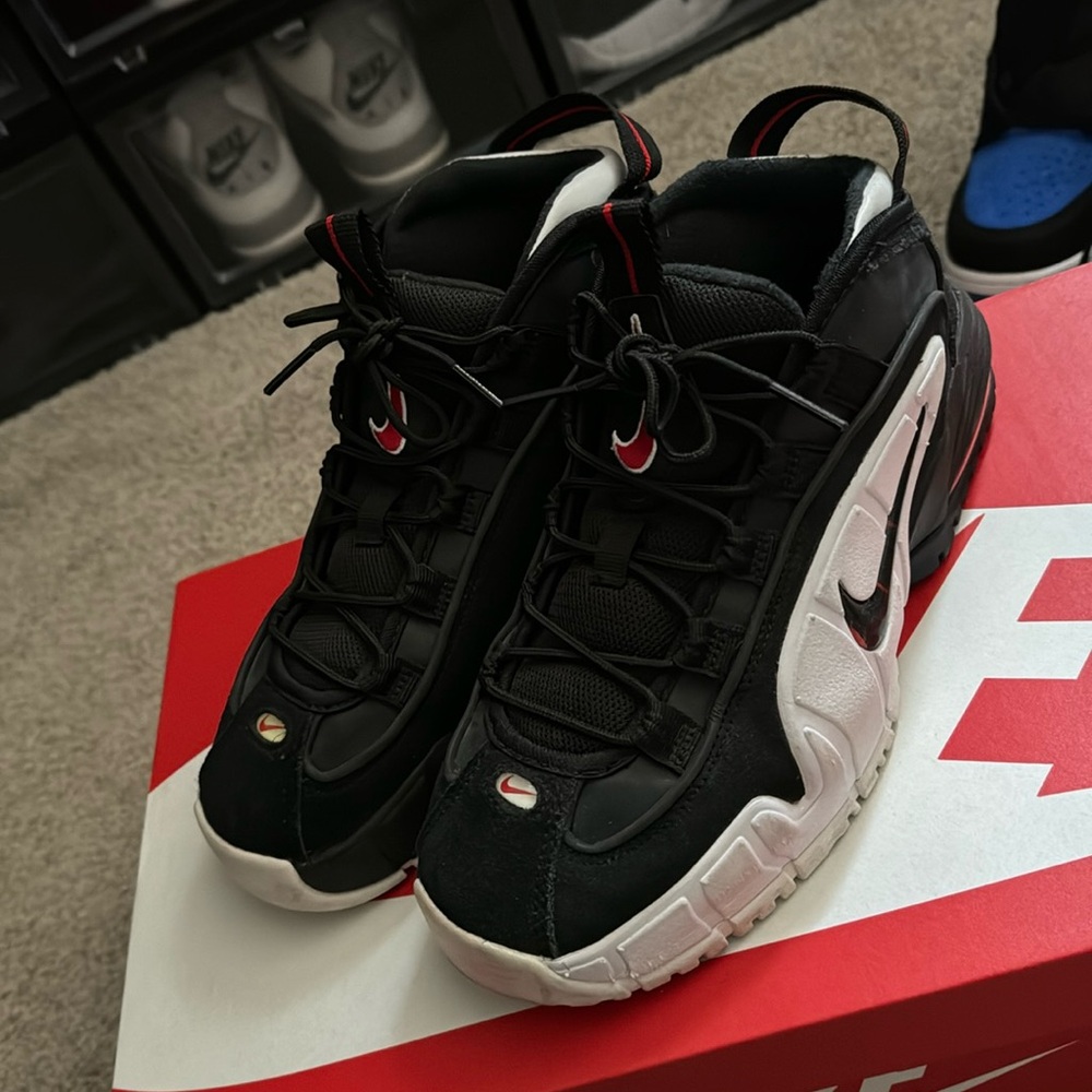 Big Boy 6Y Penny Hardaway Black, Red & White. Casual or Basketball Sneaker. USED